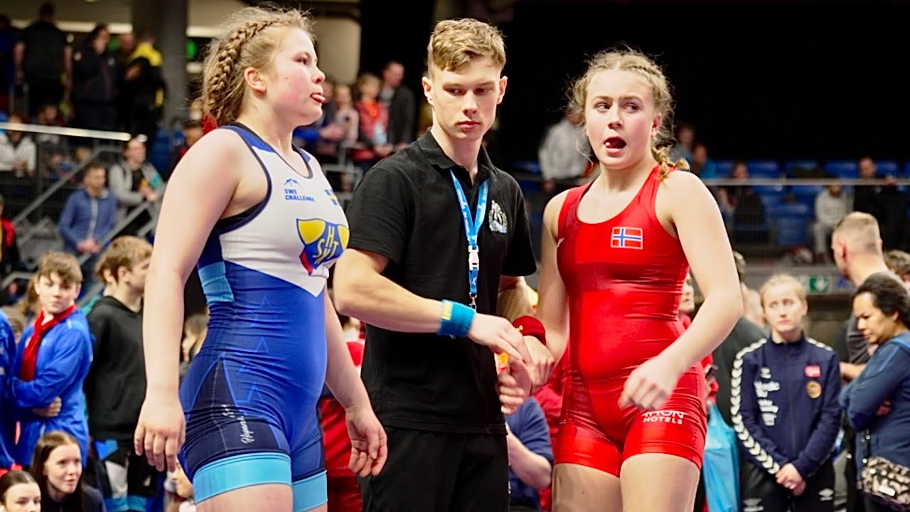 U15 A. Stotzer-Karlsen (NOR) vs M. Juuso (SWE). Women 66kg youth wrestling.