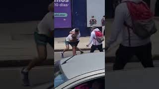 Un profesor de matemáticas y un alumno del IPN protagonizaron una pelea callejera