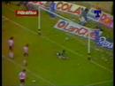 Jorge Alberto Comas que goleador!!! fue idolo en Boca a fines de los '80 y principal verdugo de River Plate, acÃ¡ convierte el Ãºnico tanto que le diÃ³ la victoria a Boca Juniors sobre su clÃ¡sico rival, fue la tarde del 21-11-1986 en la mÃ­tica Bombonera.