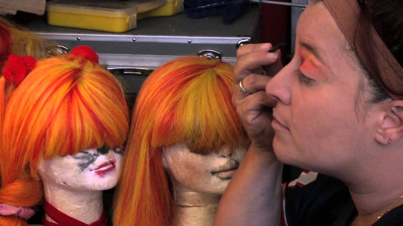 Lara Aragon - Magaluf, Spain (Global Lives Project, 2013) ~18:45:00-19:14:59