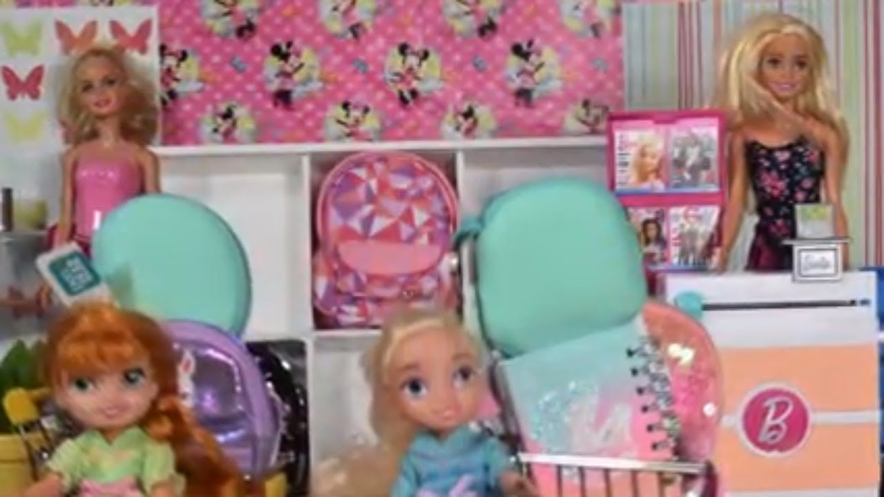 Elsa and Anna toddlers Back to School shopping l Store manager Barbie