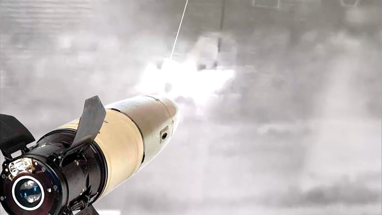 Танк Т-80 ракетой Инвар поражает БМП Украины