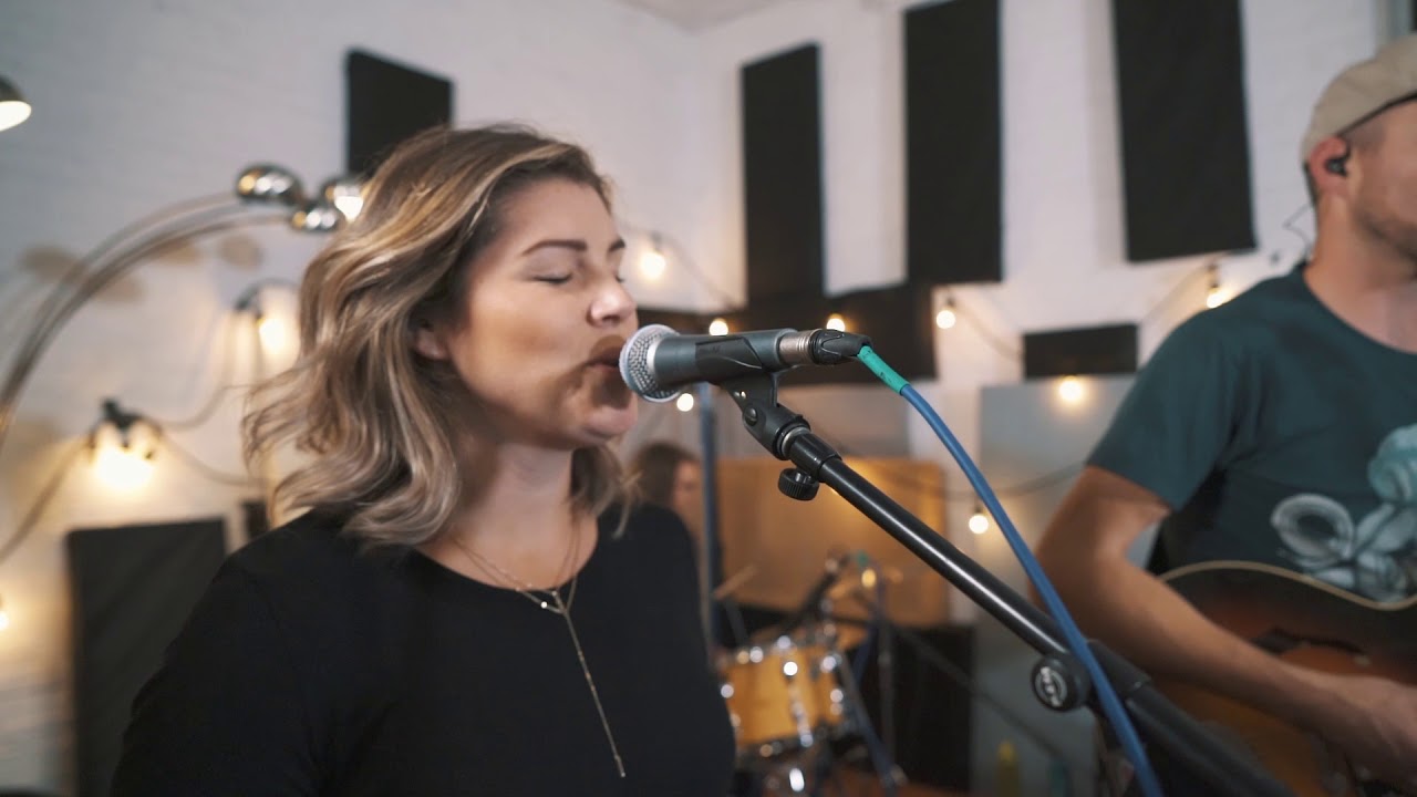 When It's Right - The Carlines (Live in Studio)