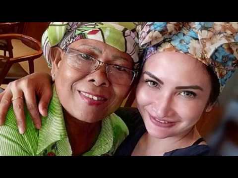 Belajar Berhijab, Natalie Sarah Merasa Mirip Artis Bollywood Katerine