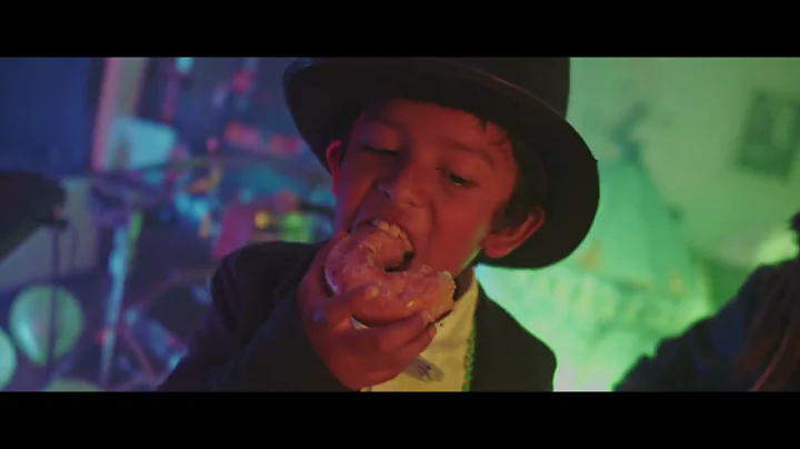 PEGGY LOW - Si Te Vas - (Official Video)