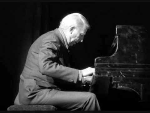 Ver Stan Kenton & The Los Angeles Neophonic Orchestra - Ride of the Valkyries no YouTube Ver Stan Kenton & The Los Angeles Neophonic Orchestra - Ride of the Valkyries no YouTube