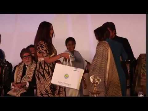 SRKajol meeting