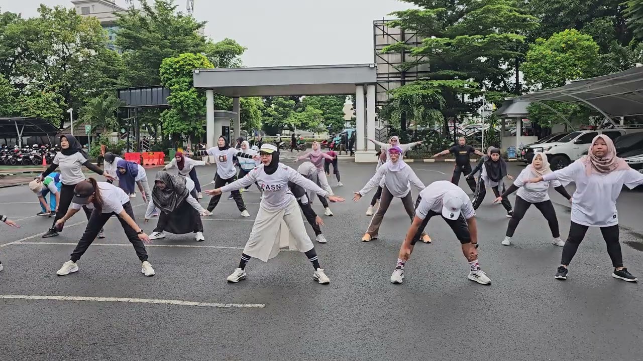 Senam Jumat Pagi (SJP) Perpusnas Salemba 13 Februari 2026 with Coach Susi #1