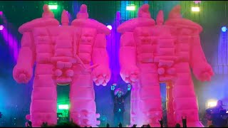 The Flaming Lips perform Yoshimi Battles the Pink Robots, Pt. 1, LIVE in L.A. on August 18, 2023