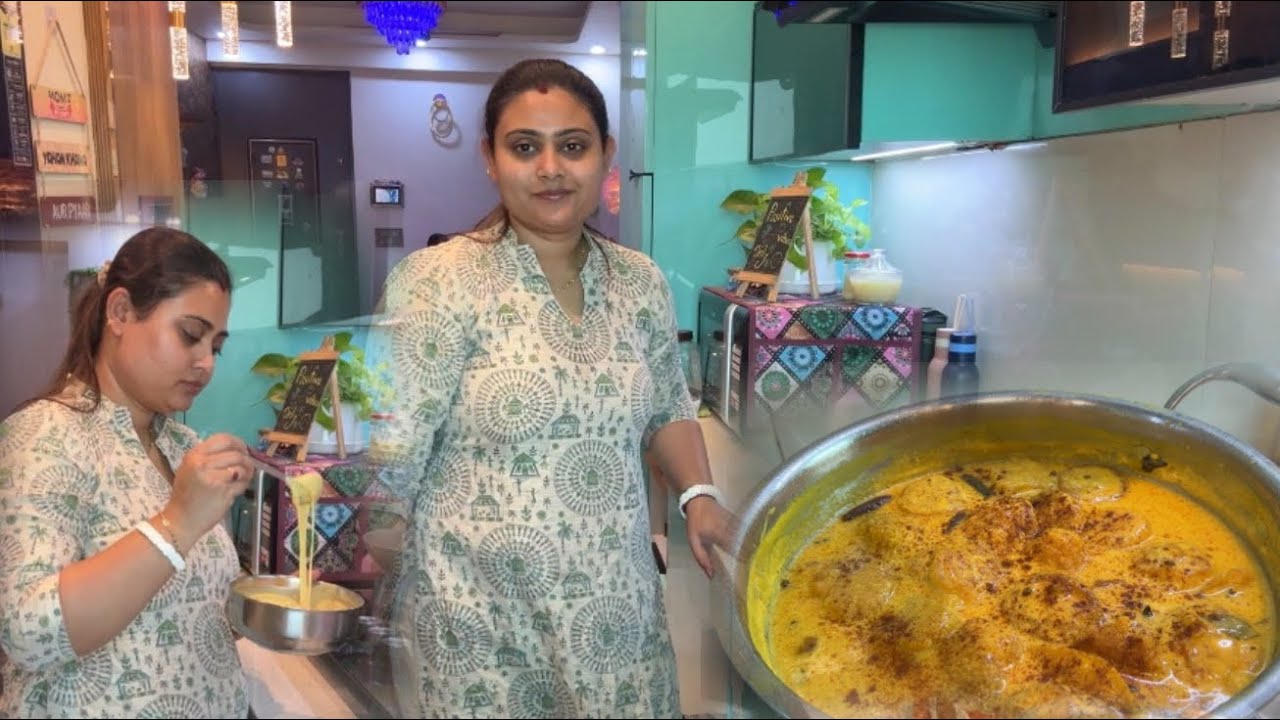 সব কিছু গুছিয়ে এলাম রান্না করতে. মনের মতো করে বানালাম Kadi Pakoda🥰