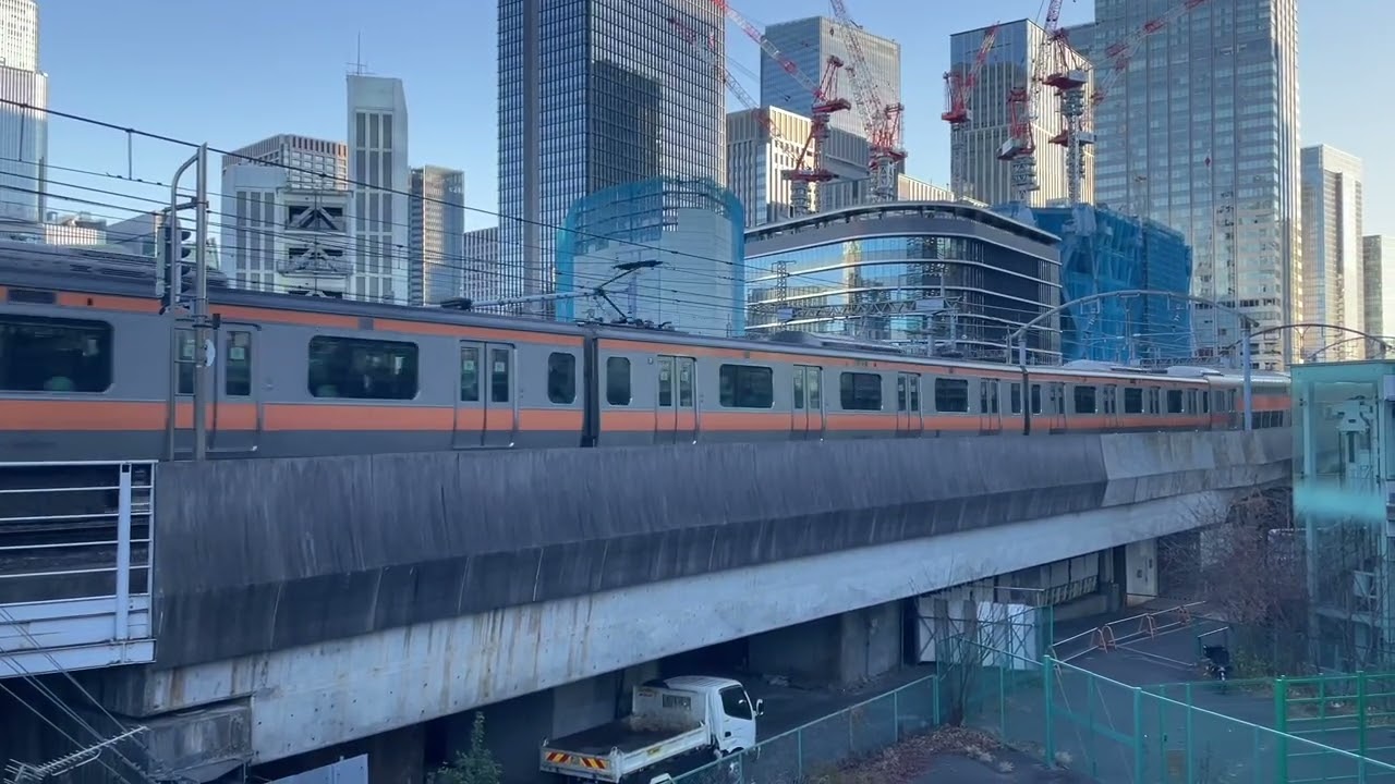 歩道橋から電車たち