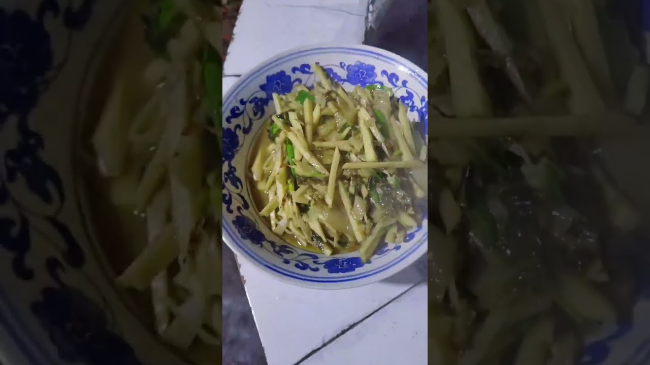 年越来越近，接下来就是做各种吃的，当然锅要准备好，家里有个什么都会干的爸爸什么都不用愁，在农村老家就是好，可以自己做一些吃吃方便，不像在城里什么东西都要买。你们过年都要准备一些什么吃的？ #您养我长