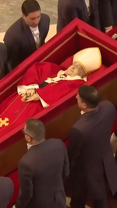 Pope Francis Lies in State at the Vatican for Public Viewing