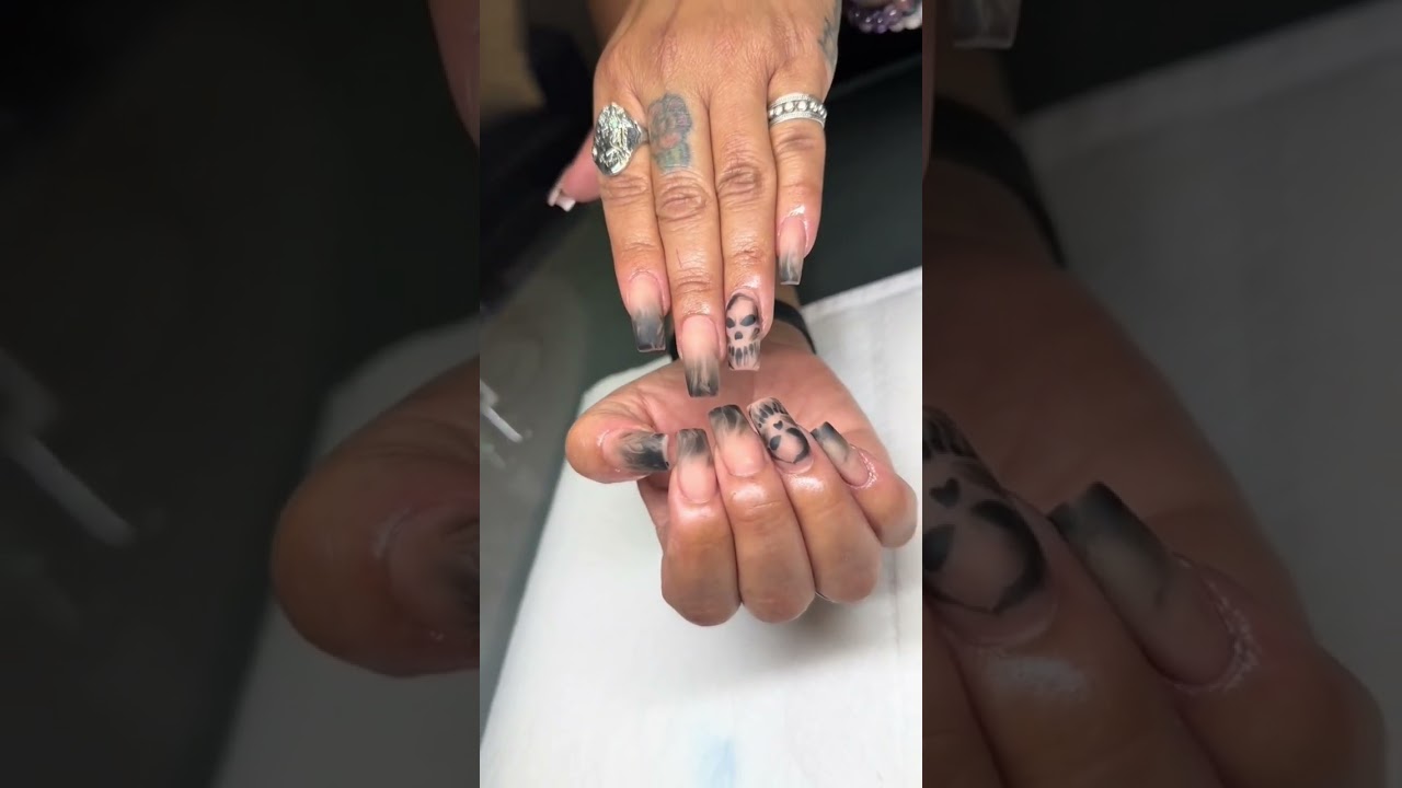 Halloween nails Day 7 #skullnails #skullnailsart #spookynails2023 #spookynailtutorial #simplenails Halloween nails Day 7 #skullnails #skullnailsart #spookynails2023 #spookynailtutorial #simplenails