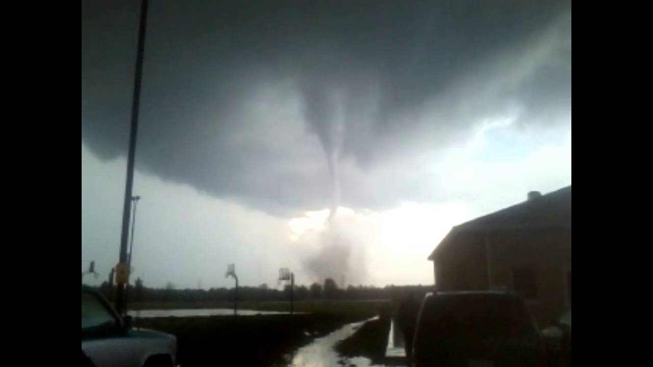 Kansas Tornado Baxter Springs 04/27/14 544pm YouTube