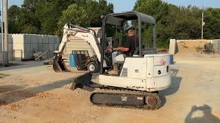 Bobcat 325 mini excavator, push blade Boom Remote hydraulic ports, 2557 hours showing