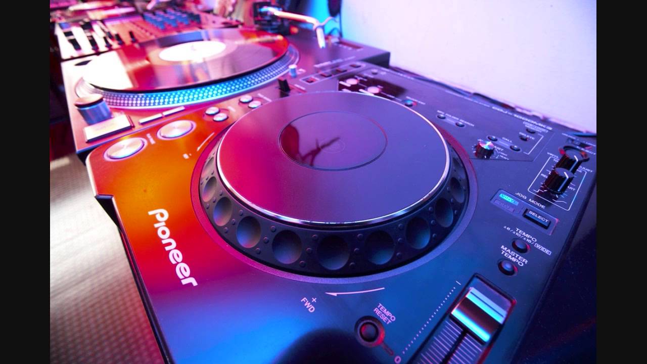 Obejrzyj Format B - Busted (Original mix) w YouTube Obejrzyj Format B - Busted (Original mix) w YouTube