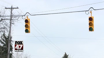 Traffic light at busy intersection finally turned on