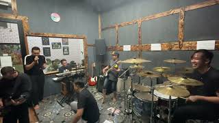 Download Lagu PNS Ganteng Latihan kamu kamulah surgaku by triad band MP3