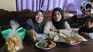 Download Lagu INDONESIA STREET FOOD - MAKAN SEDAP DI PEDESAAN BREBES JATENG MP3 Download Lagu INDONESIA STREET FOOD - MAKAN SEDAP DI PEDESAAN BREBES JATENG MP3