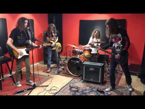 ALICE IN CHAINS - Down In A Hole