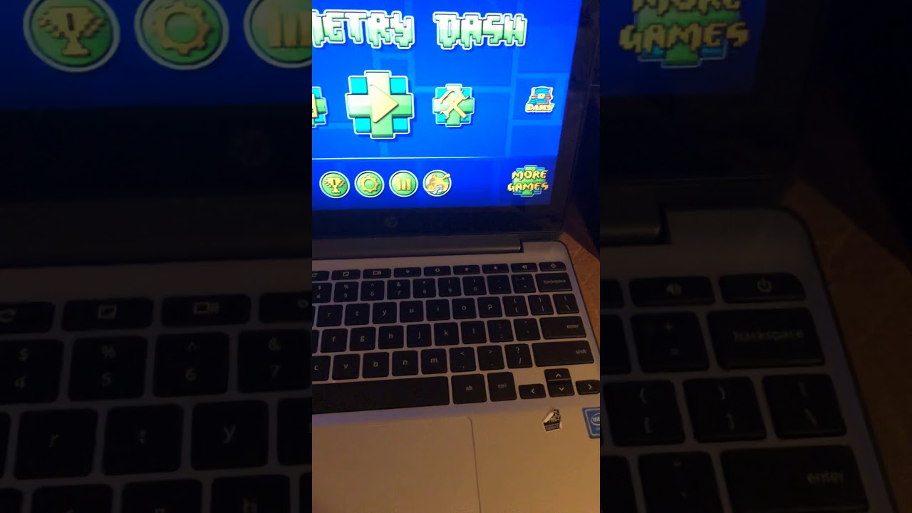How play geometry dash on your PlayStation - YouTube