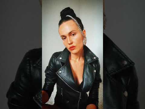 Моя новая песня- истеричный разговор! Слова- Камилла Аветисова!