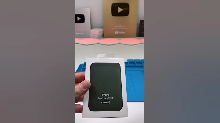 Apple's Magsafe Wallet Has A Built In Tracker?? #Shorts