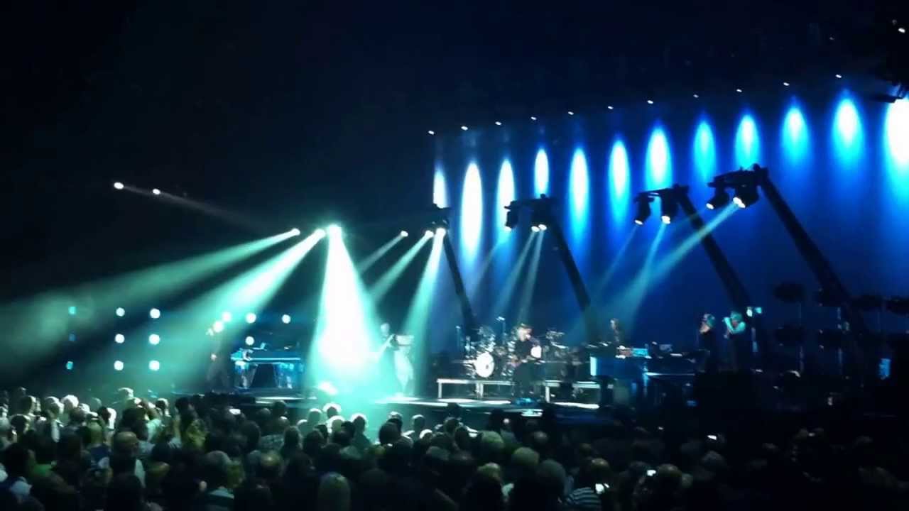 Sledgehammer Peter Gabriel (Live O2 Arena London 22/10/13) YouTube