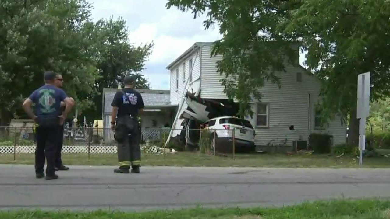 Driver with children in SUV loses control, crashes into home in Taylor ...