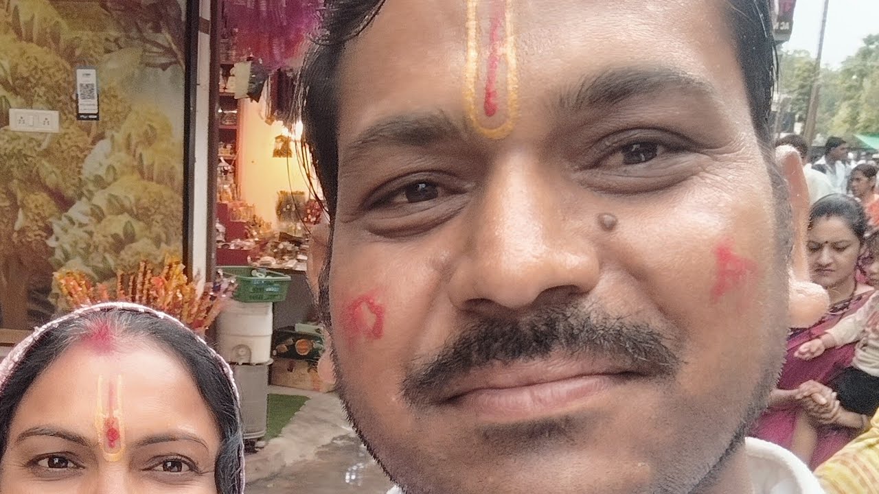 सबकी सुनते हो श्याम, फिर हमें क्यों रूलाते हो।हम तुम्हारे ही भरोसे हैं, ये बात क्यों भूल जाते हो जय