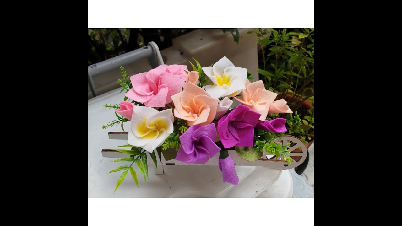 Carriola fiorita con Plumeria in pannolenci 🌸 | Tutorial Fustellomania