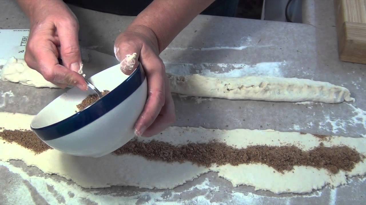 Apple Cinnamon Camp Oven Damper Flower cheekyricho video recipe YouTube