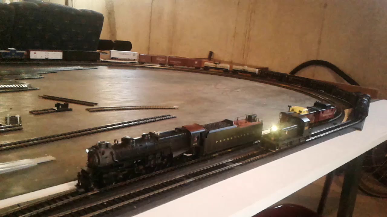 My Walthers PRR SW1 with my new mini cube speaker - YouTube