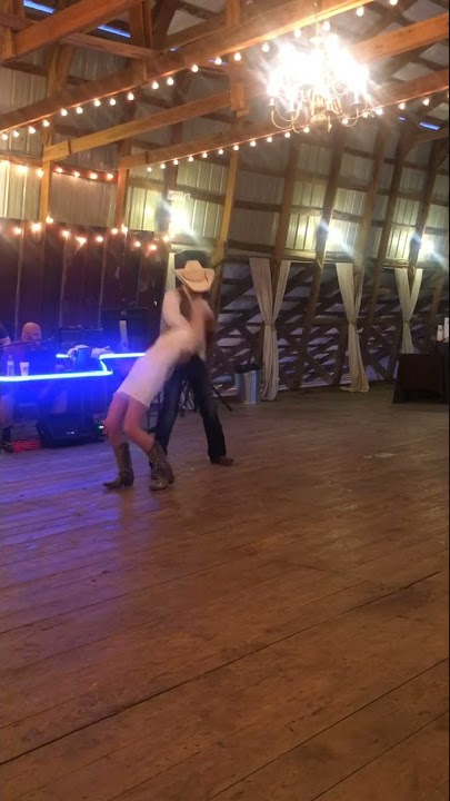Download lagu Texas couple 2 stepping! #shorts #texas #2step #dancing