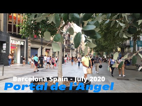 Barcelona Walk Tour: Portal de l’Angel to Barcelona Cathedral | Street Musicians