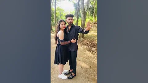 Pre wedding kiss seen 😁🤣📸.                 #foryou #reelsvideo #viral #laxyaphotography #kissing