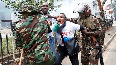 Kenyan police fire teargas, live rounds and arrest protesters | REUTERS