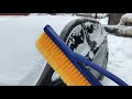 Щетка - зло? Как очистить автомобиль от снега?