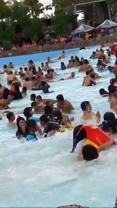 Kolam tsunami hawai waterpark malang
