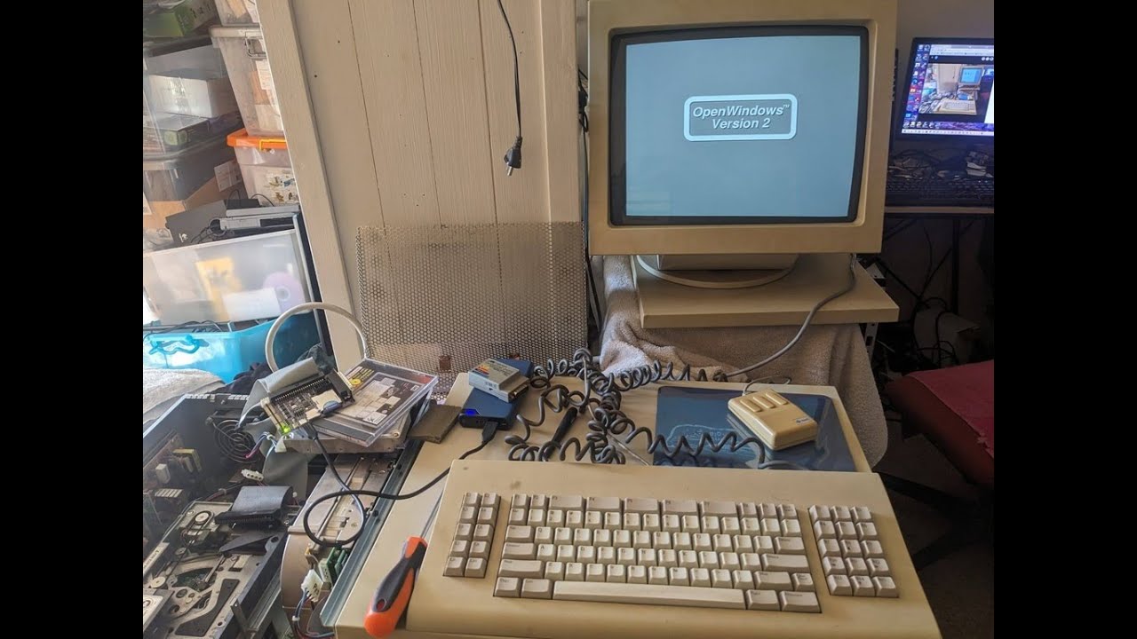 SUN 3/60 MicroSystems SUNOS 4.1.1_U1 with OpenWindows Version 2