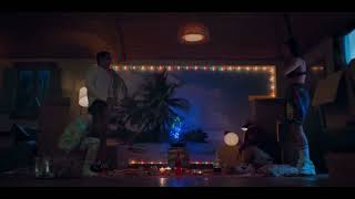 Caye, Rebe Y Omar Se Desnudan Para Ayudar A Samuel