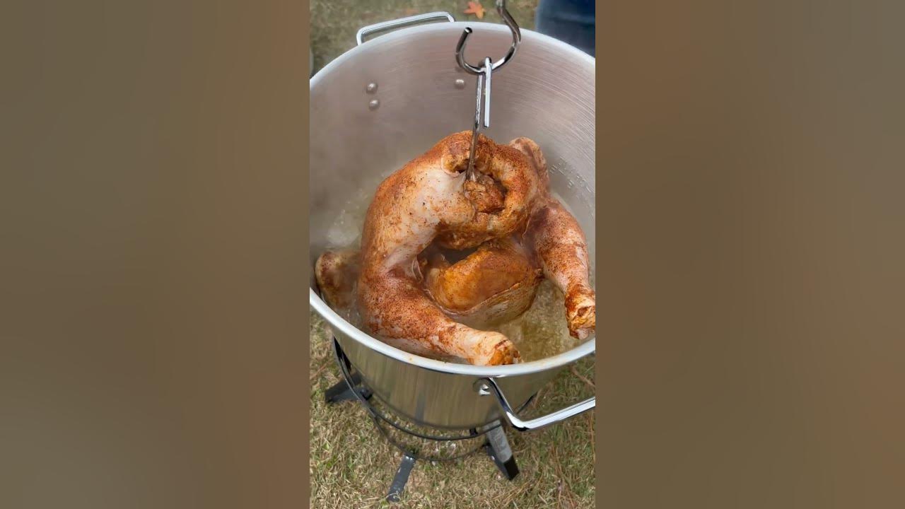 Perfect Deep Fried Turkey youtubeshorts thanksgiving food foodie 