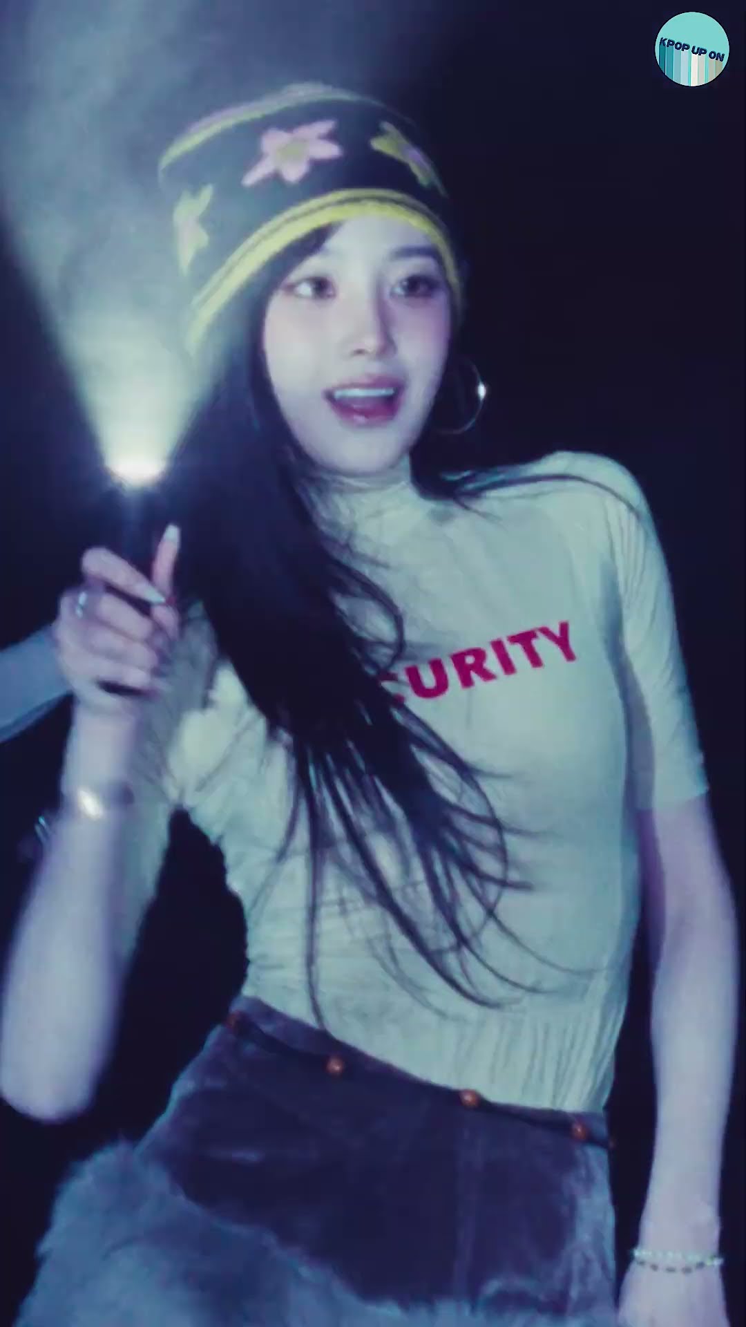 JIYEON - tripleS 트리플에스 msnz moon Cameo Love MV focus #JIYEON