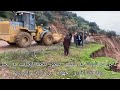 عاجل من تاونات مع منصف صخور ضخمة انجرفت مع الجبل وقطعات الطريق الجهوية بين تاونات والورتزاغ عاجل من تاونات مع منصف صخور ضخمة انجرفت مع الجبل وقطعات الطريق الجهوية بين تاونات والورتزاغ