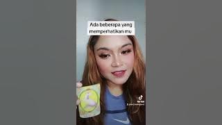 Ada beberapa orang yang memperhatikan mu