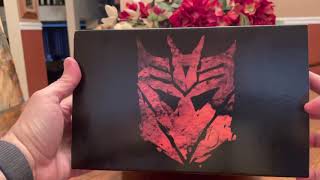 Transformers Kingdom (War For Cybertron Trilogy) Figures and Artwork unboxing.
