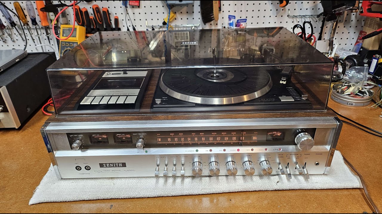 1980 Zenith IS-4071 Integrated Stereo frozen platter - YouTube