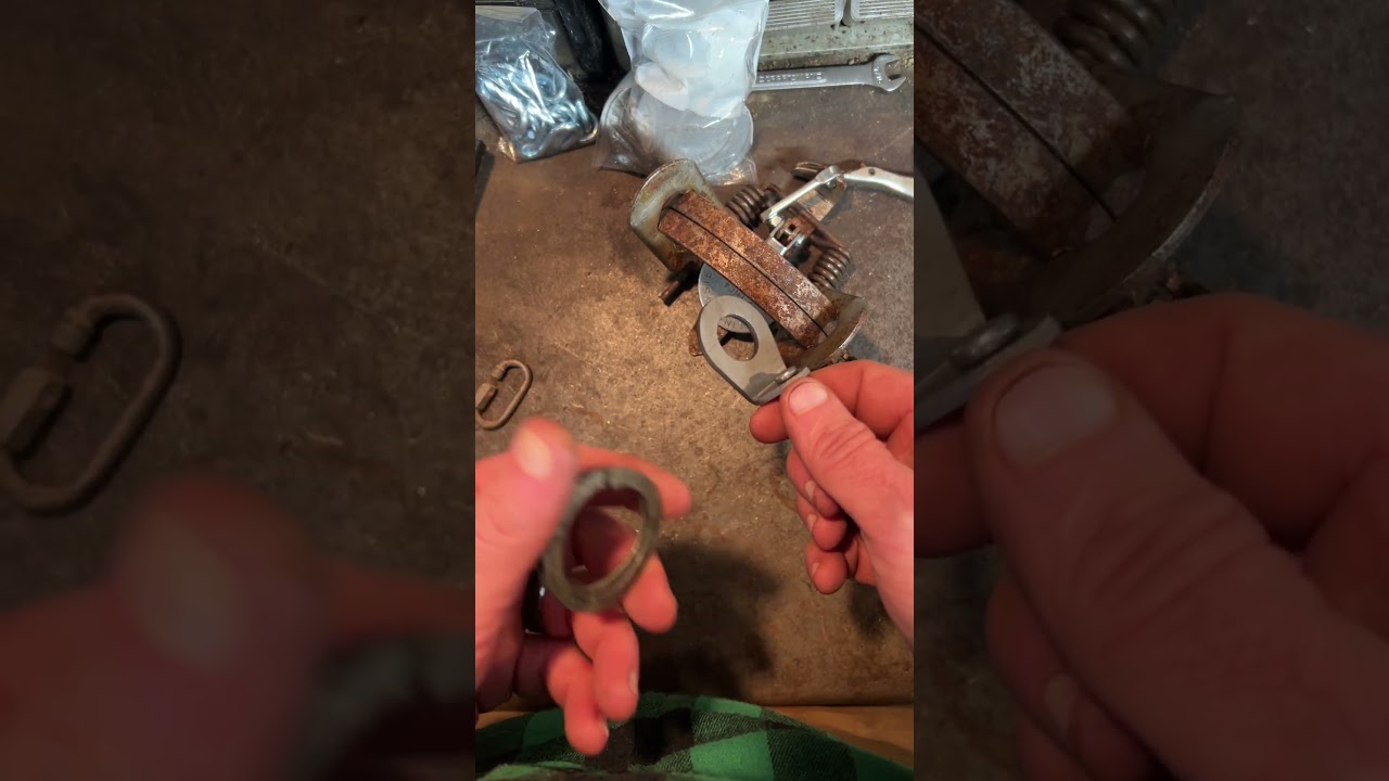 Поворотные вертлюги с плоским штырем универсальны.