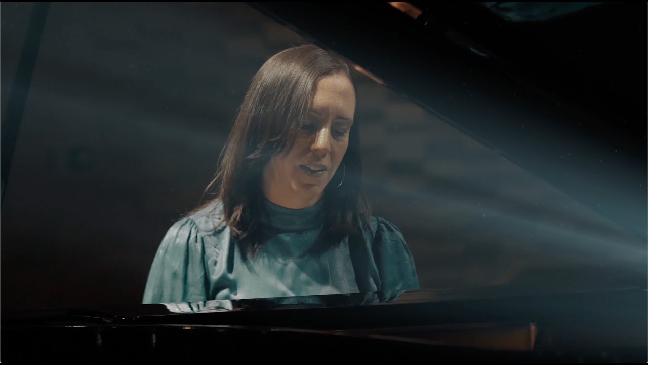 Watch Cynthia Silveira - So Safe (Vídeo Oficial) on YouTube Watch Cynthia Silveira - So Safe (Vídeo Oficial) on YouTube